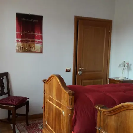 Isabella לינה וארוחת בוקר 4*