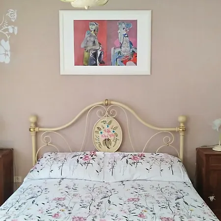 Isabella לינה וארוחת בוקר 4*