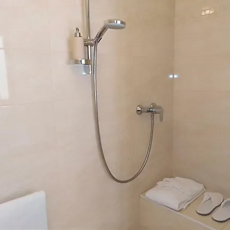 לינה וארוחת בוקר Isabella Miane